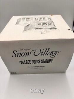 1995 Dept 56 Snow Village VILLAGE POLICE STATION withBox, Light, & Hangtag, Mint