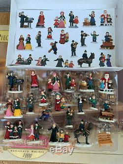 1999 Grandeur Noel Collectors Edition 39 Piece Victorian Christmas Village Set
