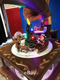 19 Gramophone Christmas Lighted Animated Music Tree Santa Reindeer Scene MIB