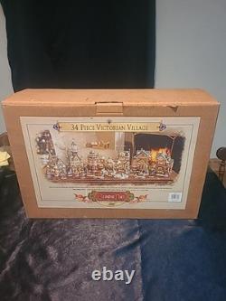 2000 Grandeur Noel Collector's Edition 34 Piece Victorian Village Set