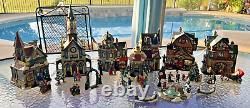 2000 Grandeur Noel Collectors Edition 33 of 34 Piece Victorian Village Set Boxed