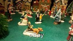 2001 Christmas Village Cobblestone Corners & 63 pc. FIGURES 77PIECE SET HUGE