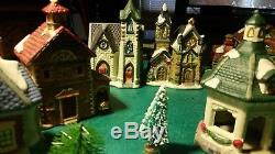 2001 Christmas Village Cobblestone Corners & 63 pc. FIGURES 77PIECE SET HUGE