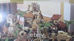 2002 Grandeur Noel 44-piece Bethlehem Nativity Village Set