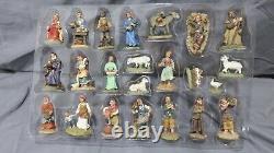 2002 Grandeur Noel 44-piece Bethlehem Nativity Village Set