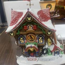 2003 Dept. 56 North Pole Series Mickey's North Pole Holiday House Retired with Box
