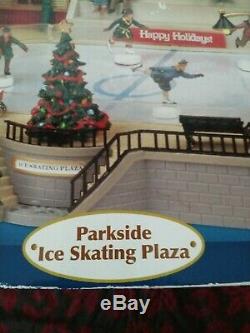 2004 Lemax Animated Musical Parkside Ice Skating Plaza NIB RARE