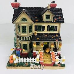 2005 Lemax Harvest Crossing Fall Comes Home Halloween House Only READ