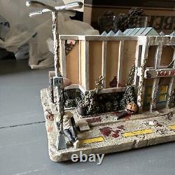 2006 Hawthorne Village Horror Classics Dawn of the Dead Mall With COA (No Box)