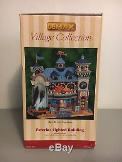 2006 LEMAX Village Collection PLYMOUTH CORNERS SHELL BEACH AQUARIUM With Box
