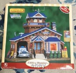 2008 Lemax Vintage Collection Highway Patrol HQ Headquarters? NEW in Open Box