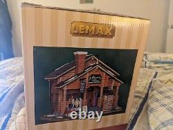 2012 Lemax HEARTH & HOME QUILT SHOPPE House CHRISTMAS VILLAGE Log Cabin 25364