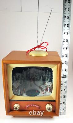 2012 Roman Animated Musical Christmas TV Moving Skaters & Winter Village Scene