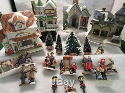 20 pc Lighted Christmas Village House Set 2006 Christmas Streets by Big Lots