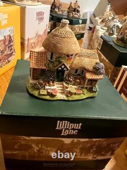 36 Lilliput Lane cottages IN boxes WITH deeds mint condition