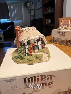 36 Lilliput Lane cottages IN boxes WITH deeds mint condition