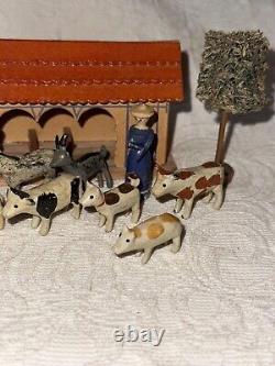 Antique Rare German Putz Erzgebirge Wooden Stable And Miniatures