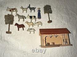 Antique Rare German Putz Erzgebirge Wooden Stable And Miniatures