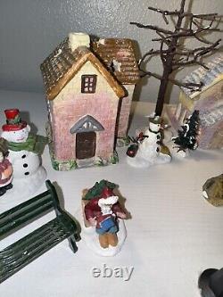 Beautiful Miniature Winter Village Set Up Christmas Village / Winter Wonderland