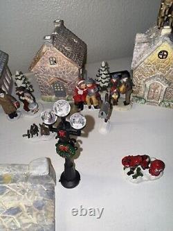 Beautiful Miniature Winter Village Set Up Christmas Village / Winter Wonderland