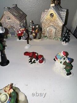 Beautiful Miniature Winter Village Set Up Christmas Village / Winter Wonderland