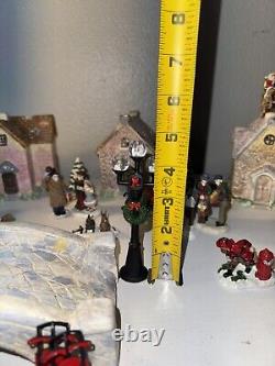 Beautiful Miniature Winter Village Set Up Christmas Village / Winter Wonderland