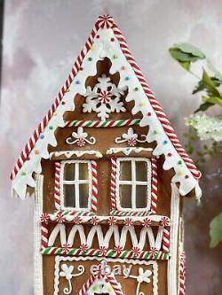 CHRISTMAS 25 LIGHT UP GINGERBREAD HOUSE WithPEPPERMINT CANDYS, BOY & GIRL NEW