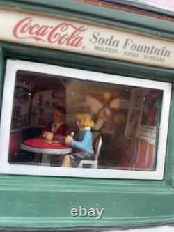 COMPLETE! Dept 56 Coca-Cola Soda Fountain Christmas in the City Village 59221