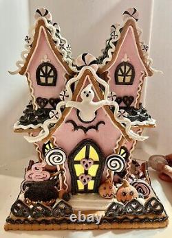 Candy Corn Lane Pastel Pink HALLOWEEN LED Gingerbread LARGE House New 15