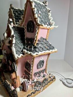Candy Corn Lane Pastel Pink HALLOWEEN LED Gingerbread LARGE House New 15