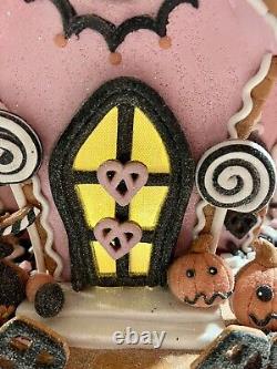 Candy Corn Lane Pastel Pink HALLOWEEN LED Gingerbread LARGE House New 15