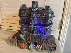 Cermic Haunted House 1977 Vintage? Bryon Mold New, 6 Piece, haunted Mansion, light