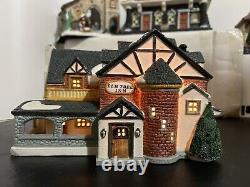 Christmas Village Collection 8 Homes Lot With Accessories 8-9H