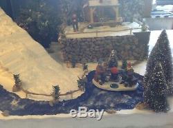 Christmas Village Display Platform Ski Slope W Lemax Houses, Figures And Trees