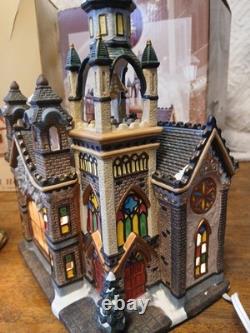 Christmas Village Set Of 3 Spec. Edit. With BONUS figurines