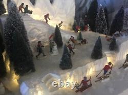 Christmas village display Platform IlluminatesW Led For Lemax Dept 56 North Pole