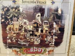 Collector's Edition Grandeur Noel 2001-Bethlehem Village 39 Pcs