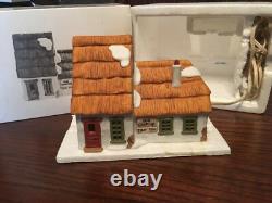 DEPARTMENT 56-ORIGINAL 6 DICKEN'S VILLAGE HOUSES+set of lanterns, fence