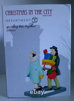 DEPT 56 Christmas In The City SPENDING TIME TOGETHER #6003063 NEW & RARE
