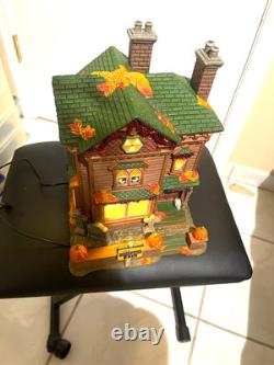 DEPT 56 Halloween MONSTER MASH PARTY HOUSE 6000659 HAS LIGHT & MUSIC SONG