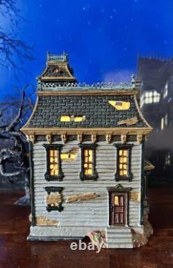 DEPT 56 Halloween MORDECAI MANSION! Haunted, Spooky, Scary, Sounds! Cool lights