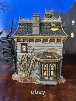 DEPT 56 Halloween MORDECAI MANSION! Haunted, Spooky, Scary, Sounds! Cool lights