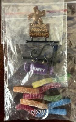 DEPT 56 Halloween THE CANDY CAULDRON! Perfect, Complete with 5 worms and 2 signs