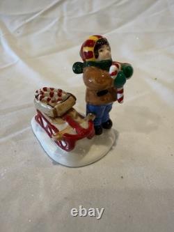 DEPT 56 Snow Village MCDONALD'S RESTAURANT Lighted Sign + RONALD +THREE Figures