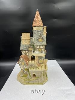 David Winter Cottages Castle In The Air With box, Flags And Cannons