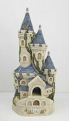 David Winter Cottages Guinevere's Castle Ltd Ed 2782/4300 COA Box