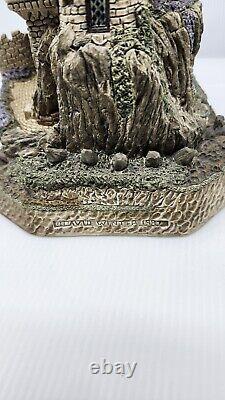 David Winter Cottages Limited edition Witch's Castle D1025 Witch 1997 Box COA