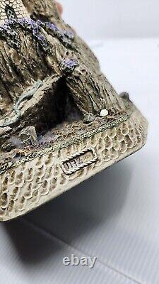 David Winter Cottages Limited edition Witch's Castle D1025 Witch 1997 Box COA