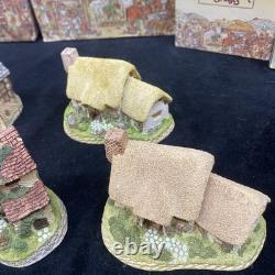 David Winter Cottages Lot Of 28 (22) In Boxes (6) Unboxed Some COAs Good Shape