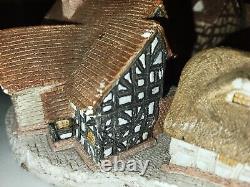 David Winter The Coaching Inn 1980 Large & Rare Hand Painted in England